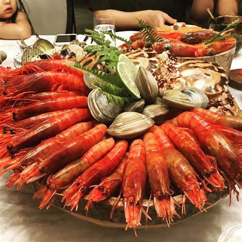 Best Seafood Restaurants in Bali .